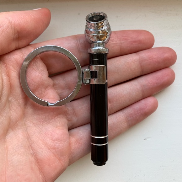 Portable pencil tire pressure gauge keychain - Picture 3 of 7